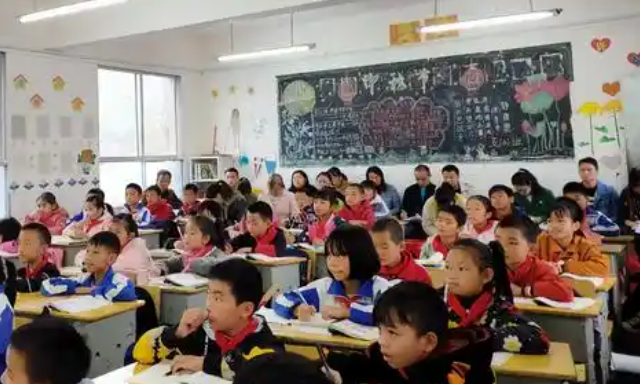 鼓励体系正在将笼统的学习目标转化为可视化的生长坐标 鼓励体系正在将笼统的学习目标转化为可视化的生长坐标