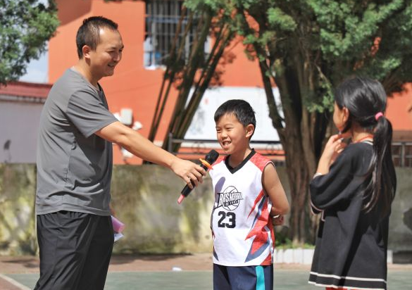 为切实提升学生安意识为师生上一堂知危险会避险交通安全课 为切实提升学生安意识为师生上一堂知危险会避险交通安全课