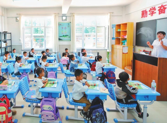 将教育定性为公共服务是对教育功能的精