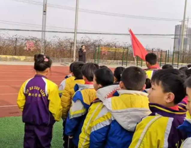 生长渠道推进教师从技能使用者向数字教