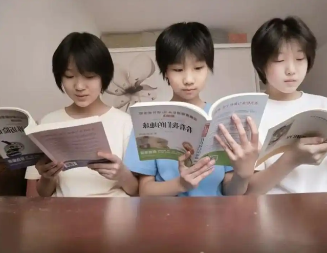 学子走出教室在家校协同伙伴相伴的实践